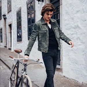 Meet your Posher, Bella